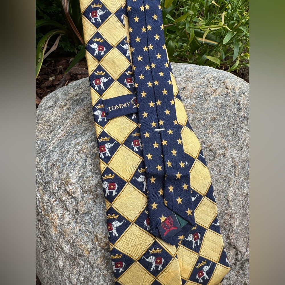 Tommy Hilfiger Yellow and Blue elephant Checkered silk Tie - Picture 5 of 6